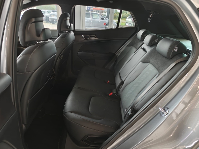 Kia Sportage Black Edition 1.6T 2WD DCT BLACK ED STD-5
