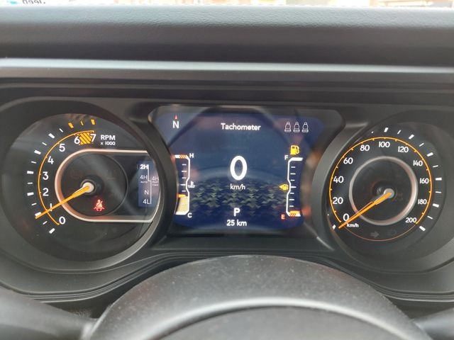 Jeep Wrangler Unlimited 2.0T Sahara - neues Modell Hardtop Navi Soundsystem LED Sperrdiff.-11