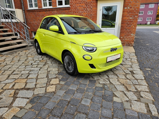 Fiat 500e ICON - 42 KWH - Komfort Paket - sofort verfügbar-2