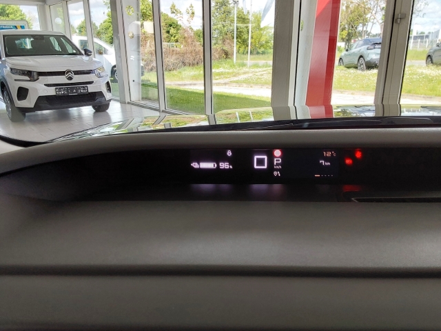 Citroen e-C3 Aircross Elektromotor 113 MAX  LED Apple CarPlay Android Auto Klimaautom-13
