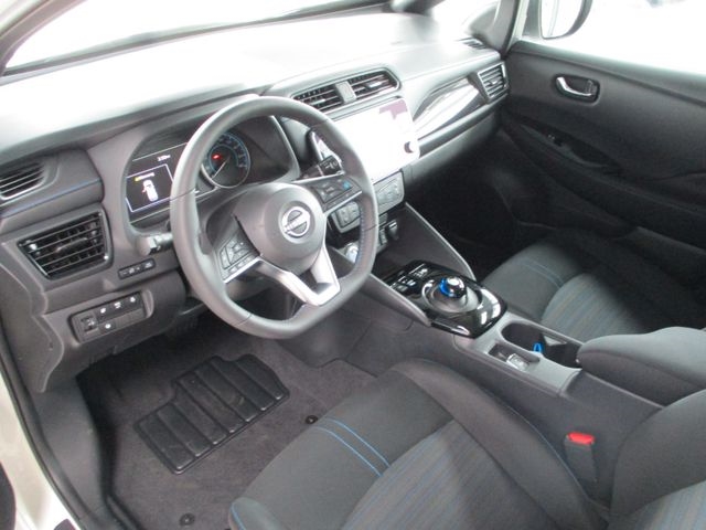 Nissan Leaf N-Connecta LED- und Winterpaket-7