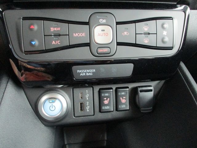 Nissan Leaf N-Connecta LED- und Winterpaket-15