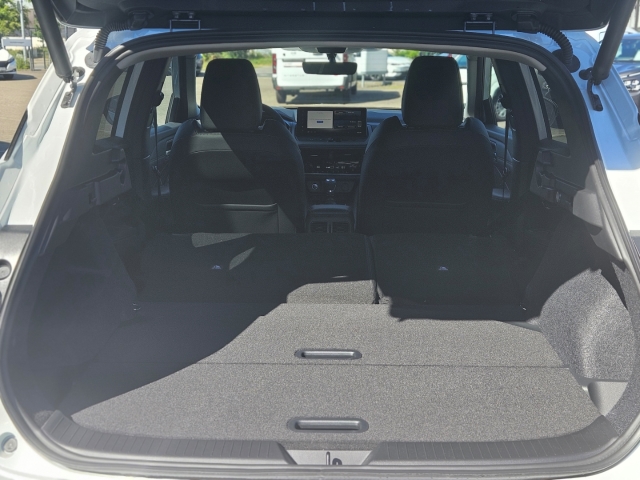 Nissan Qashqai Acenta MY24 1.3 DIG-T MHEV 140PS NC WINTER-9