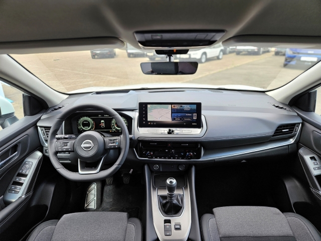 Nissan Qashqai Acenta MY24 1.3 DIG-T MHEV 140PS NC WINTER-18