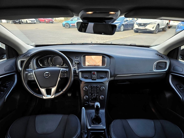 Volvo V40 Momentum T2 2.0 Navi, SHZ, LED, Rückfahrkam.-5
