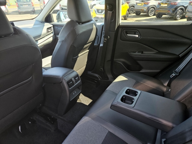 Nissan Qashqai N-Connecta 1.3 DIG-T X-TRONIC  Winterp.-8